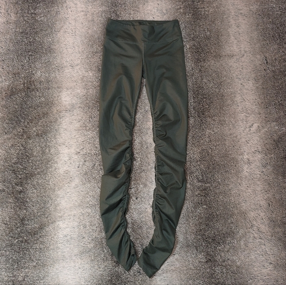 ALO Yoga Idol Ruched Over Heel Leggings Green Women's Small - Picture 4 of 9